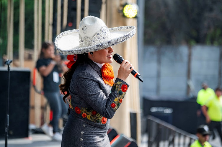 En este momento estás viendo Camila Fernández triunfa en Pa’l Norte